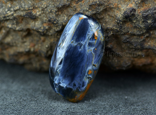 Камень петерсит – близкий родственник кремнезема